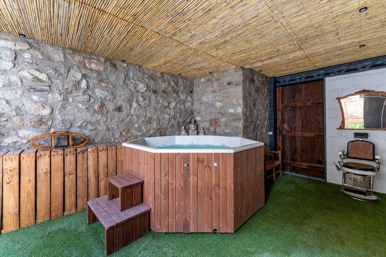 Can Salva Amb Jacuzzi Privat Torroella de Fluviá 0*,